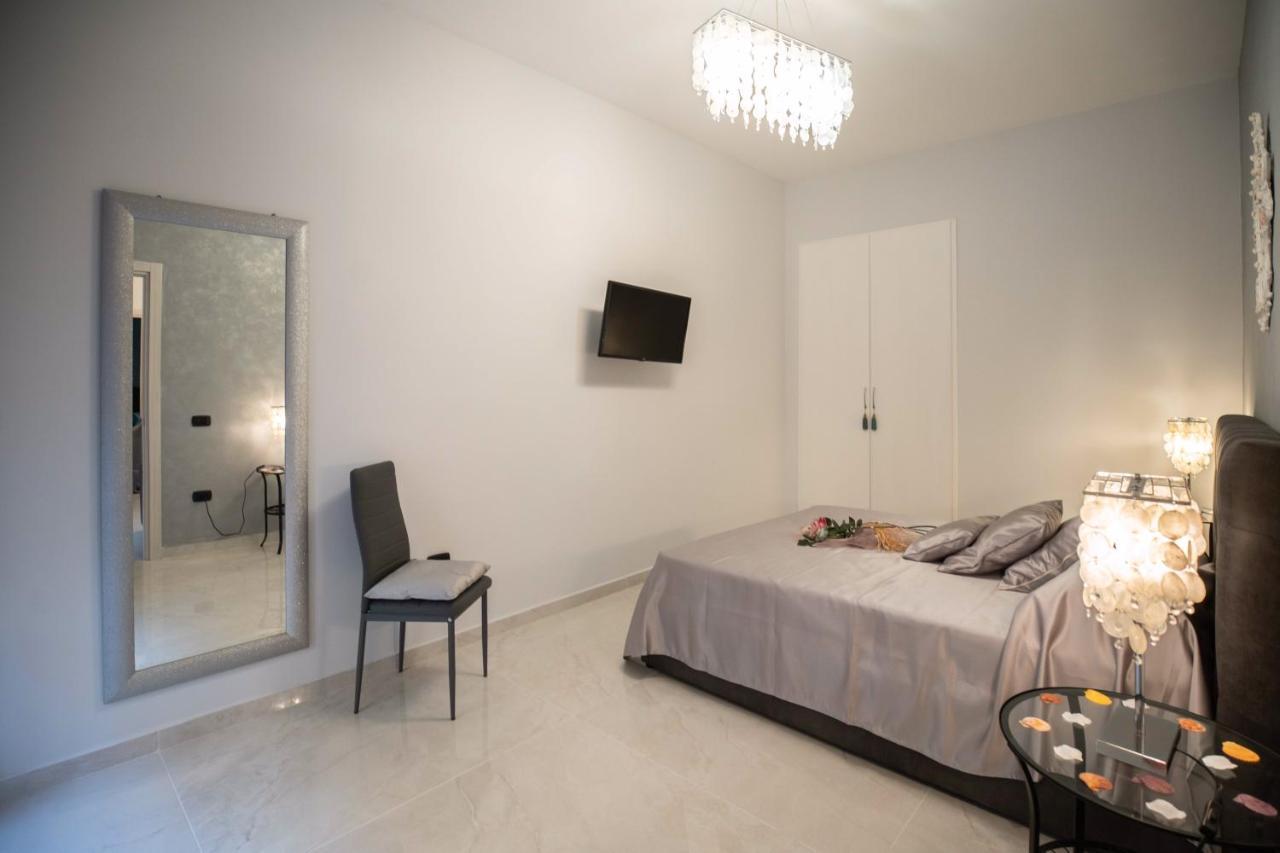 Ferienwohnung New In!Amalie At Santa Lucia Neapel Exterior foto